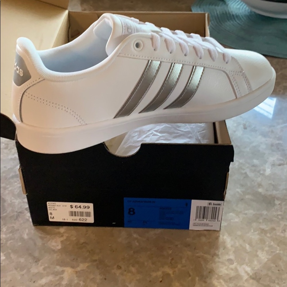 Adidas Sneakers